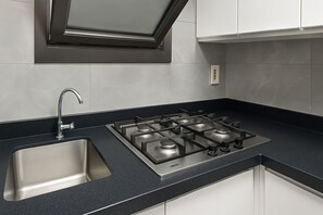 Fridge, microwave, oven, cookware/dishes/utensils