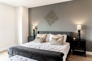 3 Schlafzimmer, Schreibtisch, Bügeleisen/Bügelbrett, kostenloses WLAN