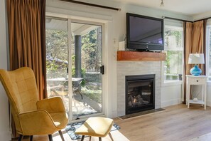 Fernseher, Kamin