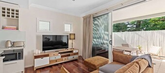 Blissful Bulimba ~ 3Bed/2.5Bath/1Car ~ Townhouse