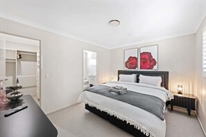 3 bedrooms, desk, iron/ironing board, travel cot