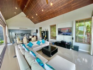 Living area - Villa Tiga - Luxury Sea View Pool Villa (Koh Samui)