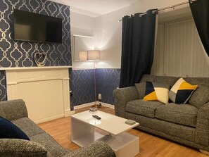 Interior - Clean cosy 3 Bedroom house, Free parking & WIFI (NOTTHINGHAMSHIRE)