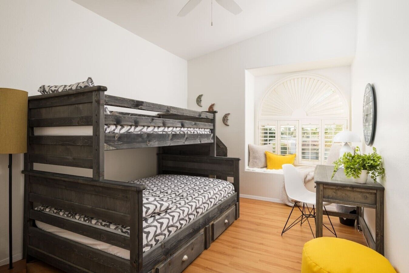 Desk, iron/ironing board, travel crib, WiFi