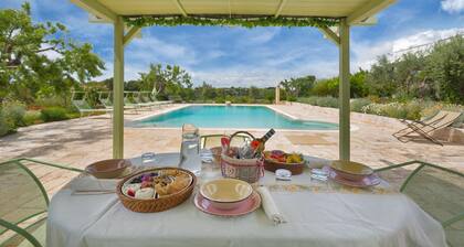 2402 Trullo Ventura by Perle di Puglia
