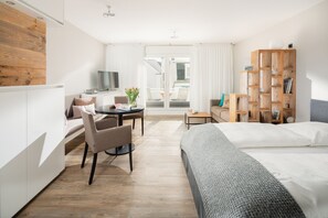 Bügeleisen/Bügelbrett, kostenloses WLAN, Bettwäsche