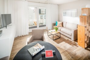 Fernseher, Stereoanlage