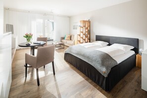 Fer et planche à repasser, Wi-Fi gratuit, draps fournis