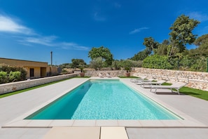 Seasonal outdoor pool - 2061 Villa Trulli Natura by Perle di Puglia (Noci)