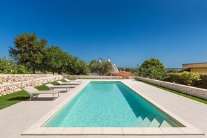Seasonal outdoor pool - 2061 Villa Trulli Natura by Perle di Puglia (Noci)