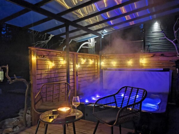 Bain à remous extérieur