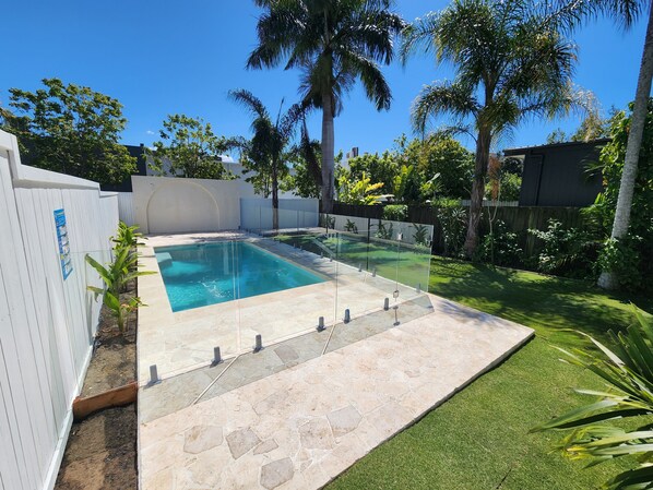 Piscina externa, piscina aquecida