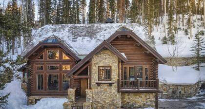 Rocky Road Haus by InvitedHome | O2 System, Hot Tub, Heated Patio, Guest House