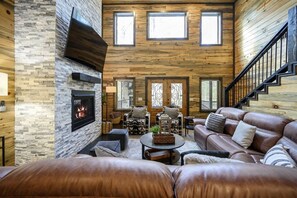 TV, caminetto, videogiochi