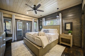 5 多间卧室、熨斗/熨衣板、上网接入、床单