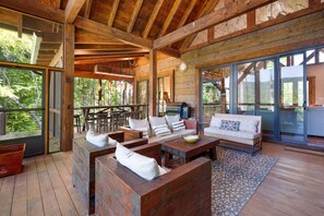 Interior - Copperline Lodge - located in Blue Ridge, GA (Epworth)