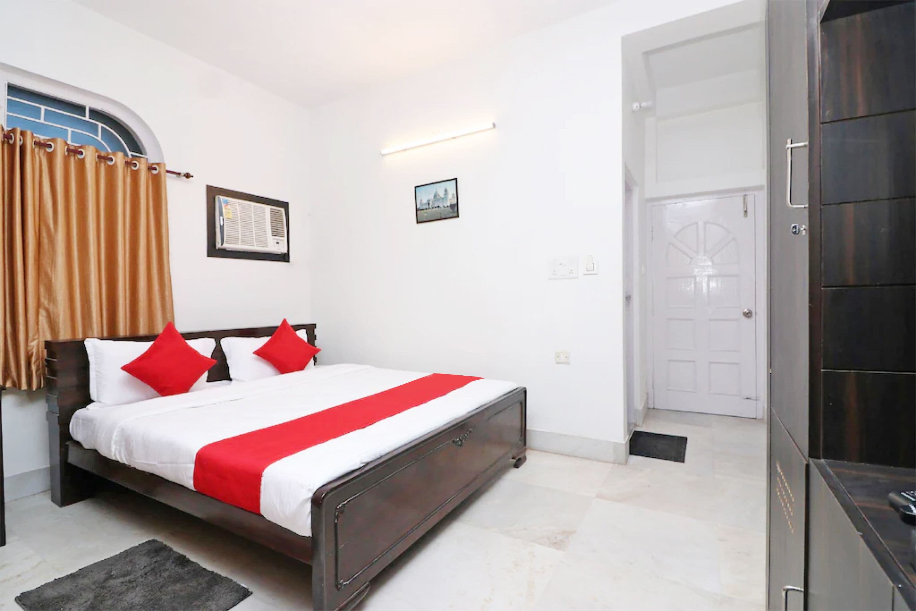 Photo - Goroomgo Hotel Manurama Ruby Kolkata