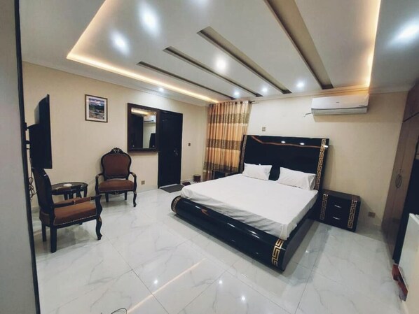 Deluxe Double Room - Hotel White Pearl (Lahore)