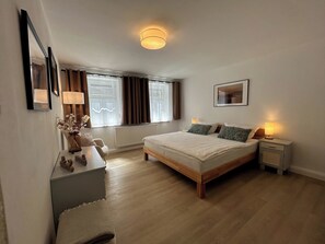 1 slaapkamer, een bureau, gratis wifi, beddengoed