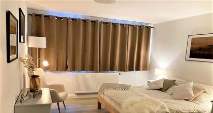 Frisch Renovierte, Gemütliche und Ruhige Ferienwohnung für Naturliebhaber