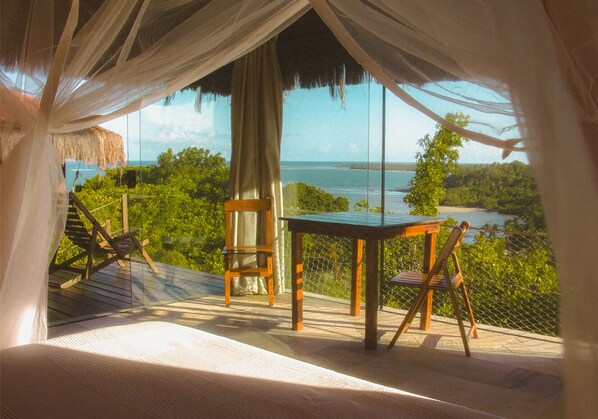 Deluxe Room | 1 bedroom, in-room safe, iron/ironing board, free WiFi