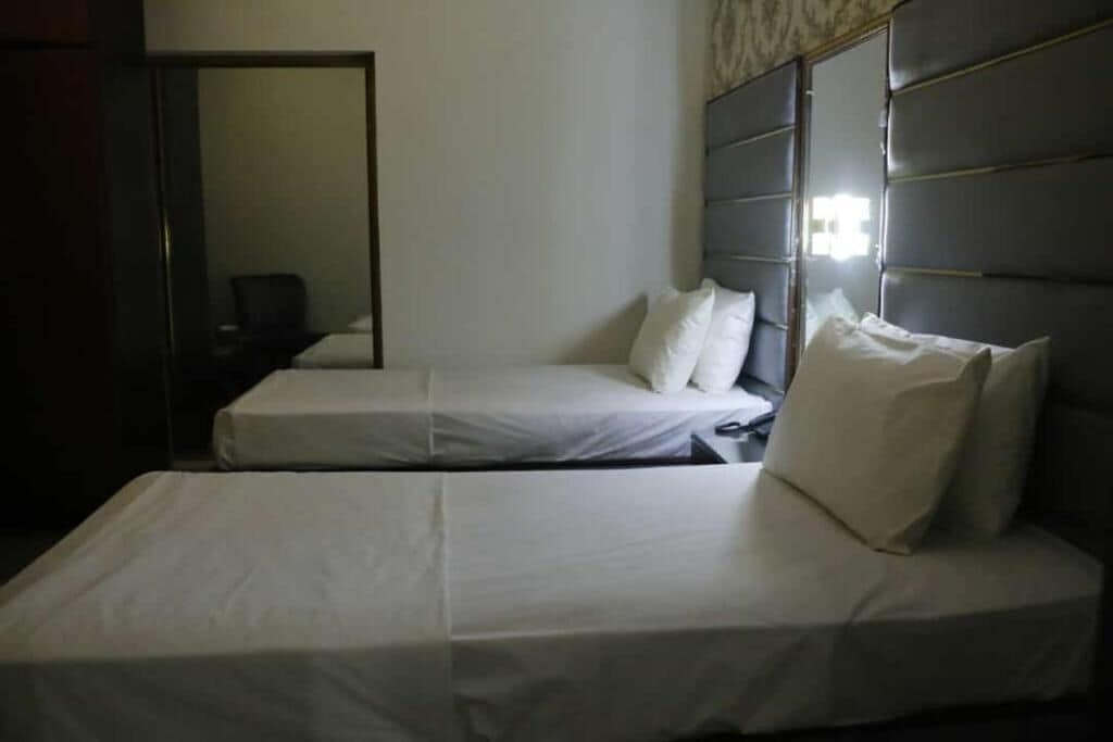 deluxe triple room | soundproofing, iron/ironing board, free wifi, bed sheets