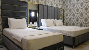 Deluxe Triple Room | 1 bedroom, soundproofing, iron/ironing board, free WiFi