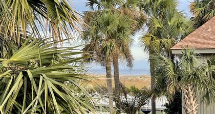 Oceanside, steps to the Beach, pets considered, cards avail, Beach Club Complex