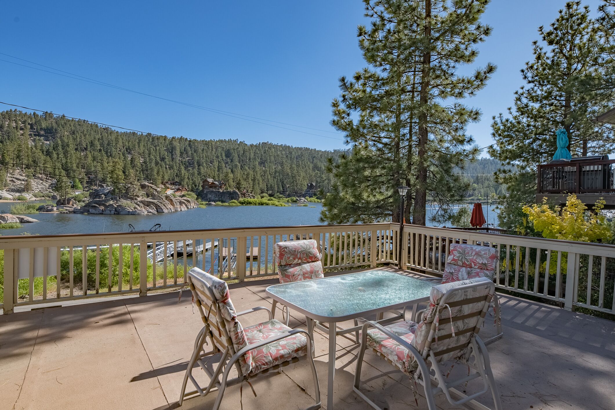 LAKEFRONT - Walk to Boulder Bay. PRIVATE DOCK! Pool Table!