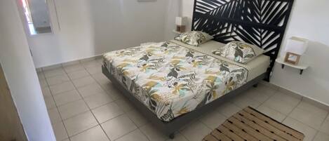 2 makuuhuonetta, silitysrauta/-lauta, Wi-Fi, vuodevaatteet