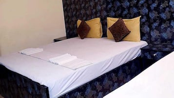 Iron/ironing board, free WiFi