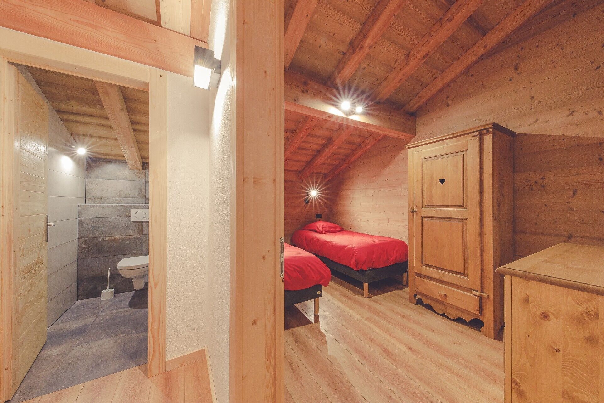 6 Schlafzimmer, Bügeleisen/Bügelbrett, kostenloses WLAN, Bettwäsche
