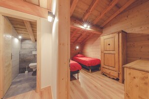 6 bedrooms, iron/ironing board, free WiFi, bed sheets - Chalet "La Rocca" with Mountain View, Whirlpool & Wi-Fi (La Chapelle-d'Abondance)