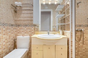 أحواض استحمام، مجففات شعر، مناشف