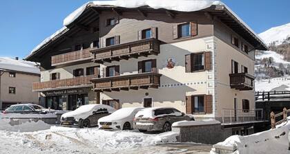 Appartement "Casa San Marco N 1" avec vue sur les montagnes, jardin et Wi-Fi.