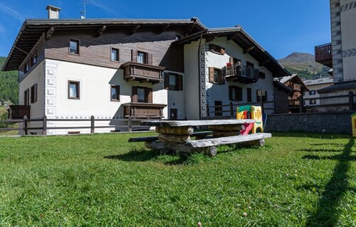 Holiday Apartment "Casa San Marco n 3" with Mountain View, Shared Garden & Wi-Fi