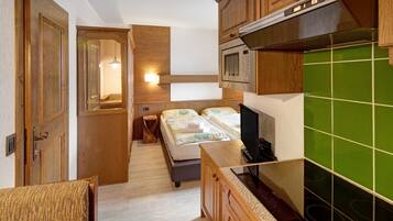Fridge, microwave, stovetop, electric kettle