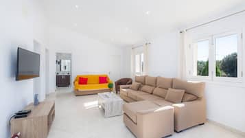 Télévision, table de tennis de table