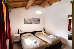 2 bedrooms, free WiFi, bed sheets - Holiday Apartment "Casa Marcos n 29" with Mountain View, Balcony & Wi-Fi (Livigno)