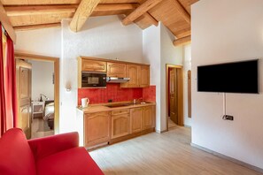 2 bedrooms, free WiFi, bed sheets - Holiday Apartment "Casa Marcos n 29" with Mountain View, Balcony & Wi-Fi (Livigno)