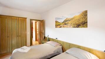 2 habitaciones, wifi gratis y ropa de cama