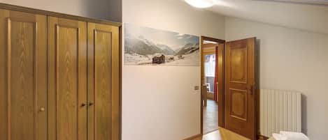 1 makuuhuone, ilmainen Wi-Fi, vuodevaatteet