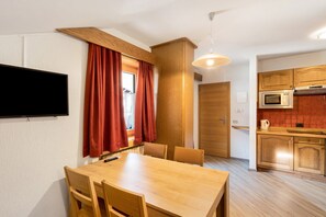 Dining - Holiday Apartment "Casa Marcos n 33" with Mountain View, Balcony & Wi-Fi (Livigno)