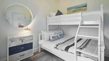 2 bedrooms, desk, iron/ironing board, WiFi (free)
