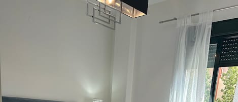 1 室のベッドルーム、WiFi (無料)、ベッドシーツ