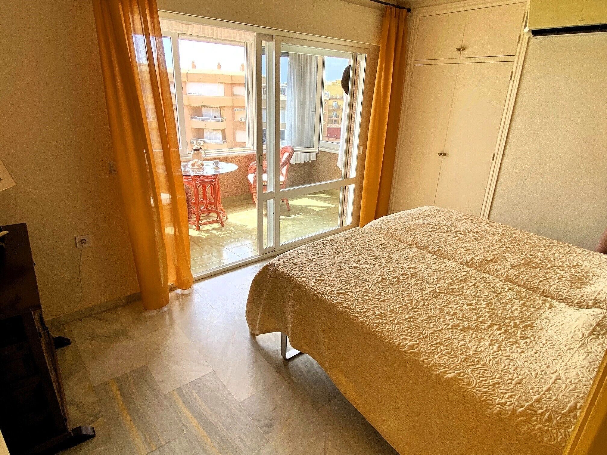 2 bedrooms, WiFi (free), bed sheets
