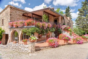 Exterior - Apartment "Tenuta Acquabona - Entire Country House" with Pool (Gambassi Terme)
