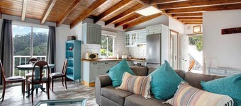 Holiday Home "La Bodega de Julián" with Mountain Views, Private Pool and Wi-Fi