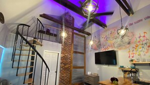 Interior - Jazz Loft (Florida City)