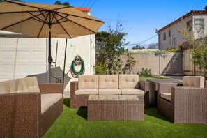 Terrace/patio - Light & Bright Spanish-Style Beauty, 3 min to Zoo! (San Diego)
